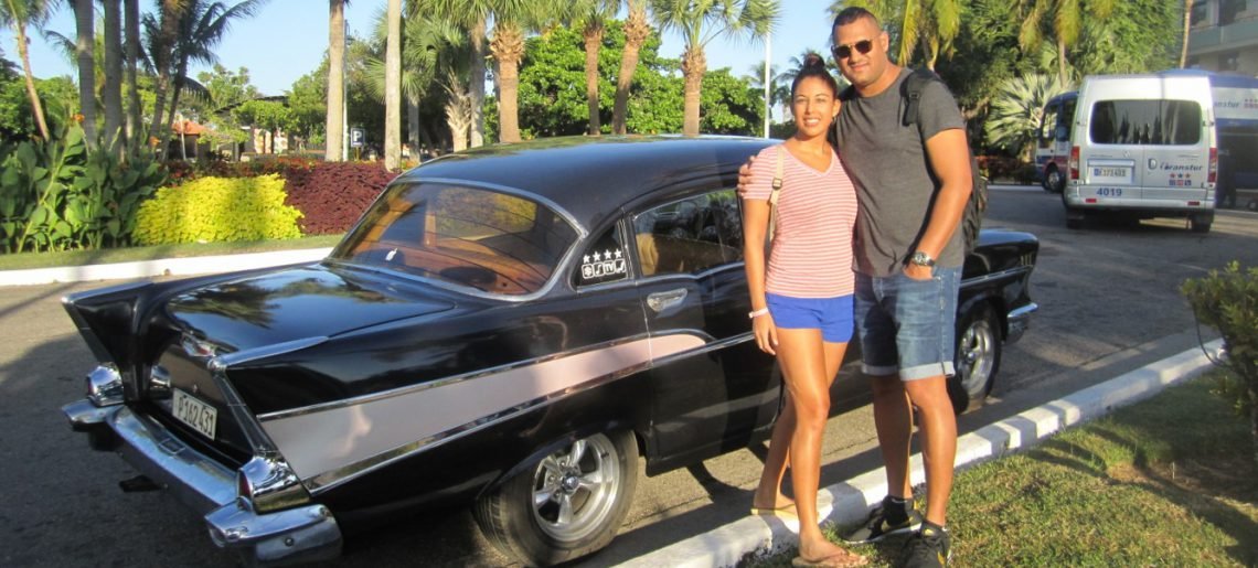 A couple from United States departing from Sol Palmeras in Varadero